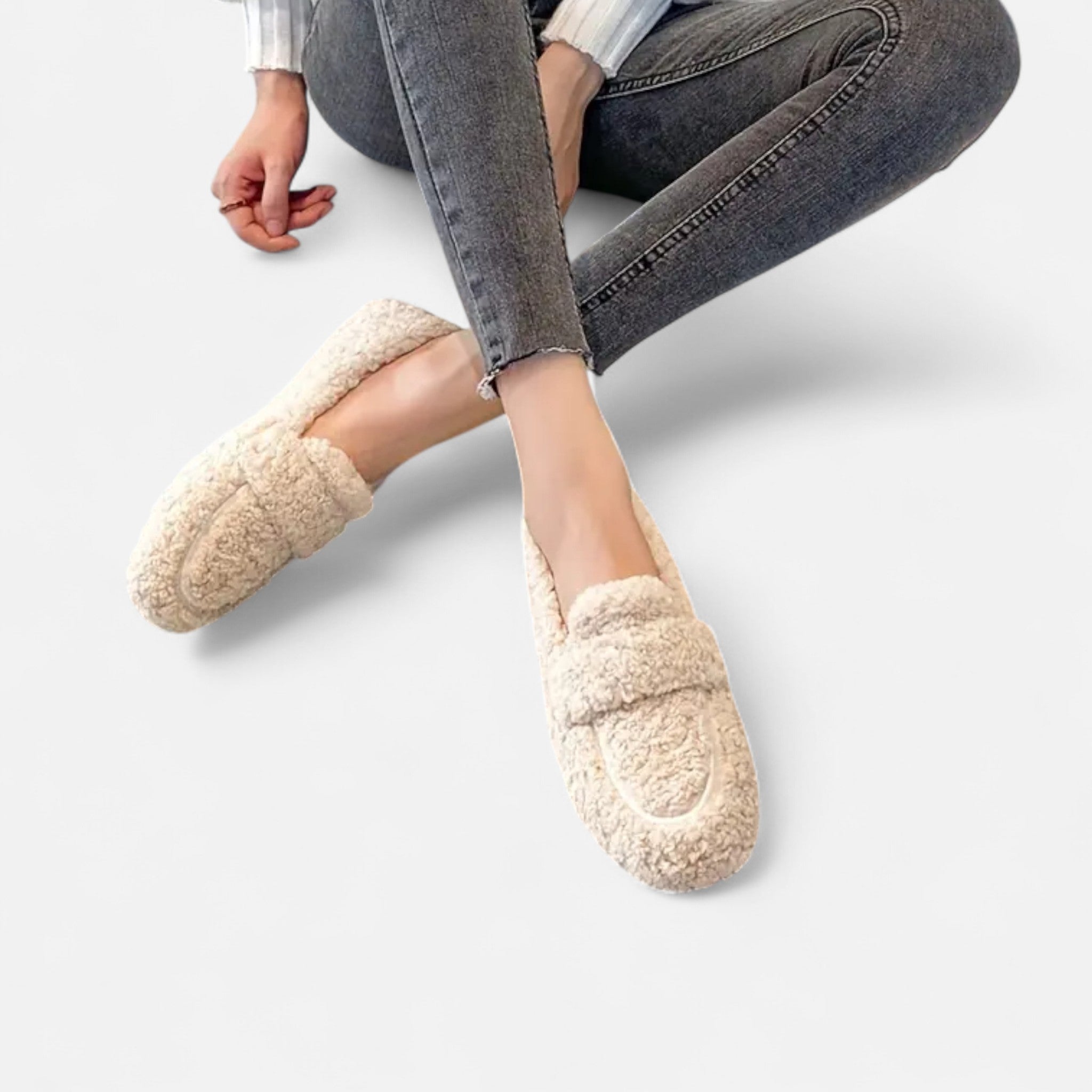 Valenta Mode | Damskie Zimowe Buty z Pluszem – Elegancja i Ciepło w Domowym Stylu