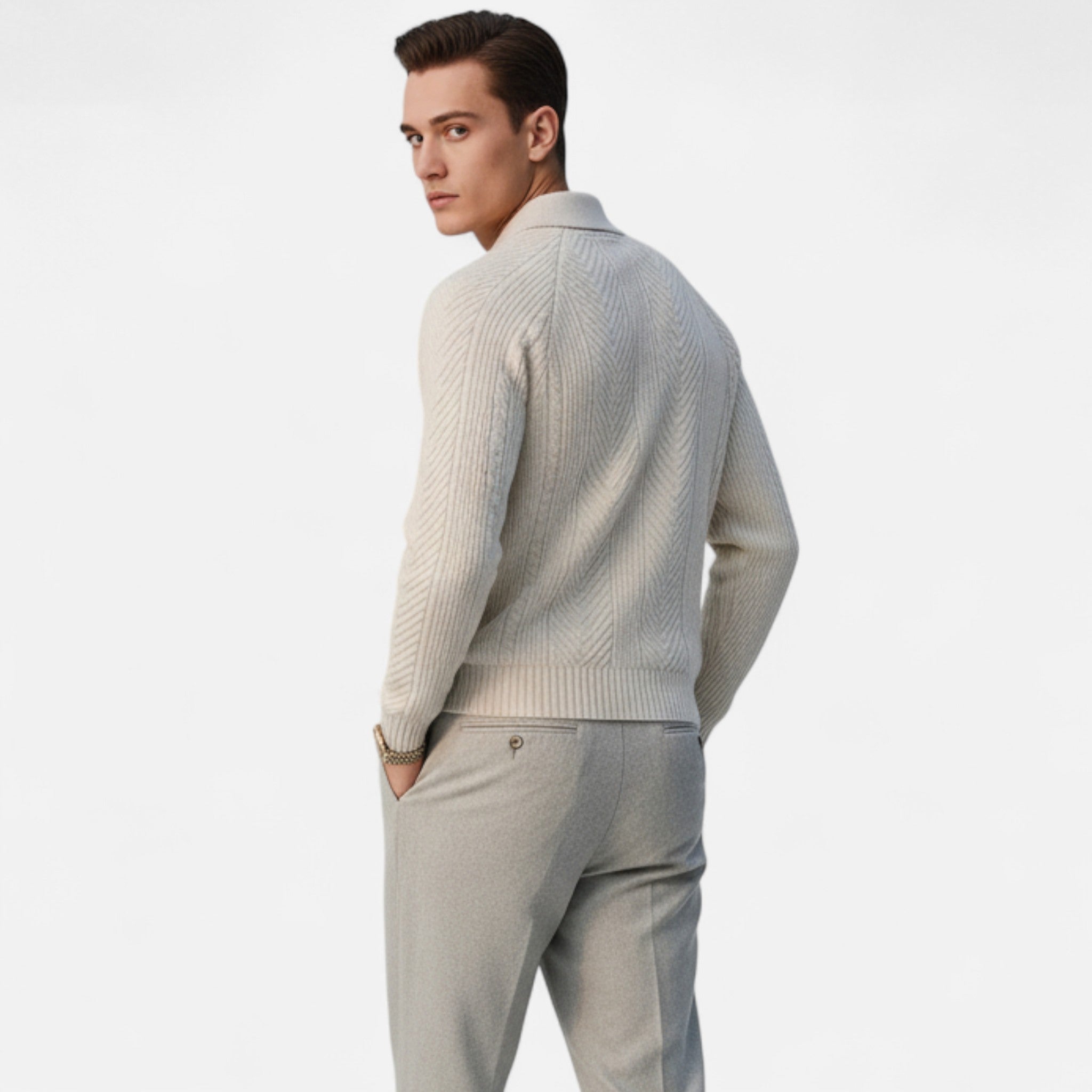 Valenta Mode | Męski Retro Sweter z Półotwartym Dekoltem – Styl i Ciepło w Jednym